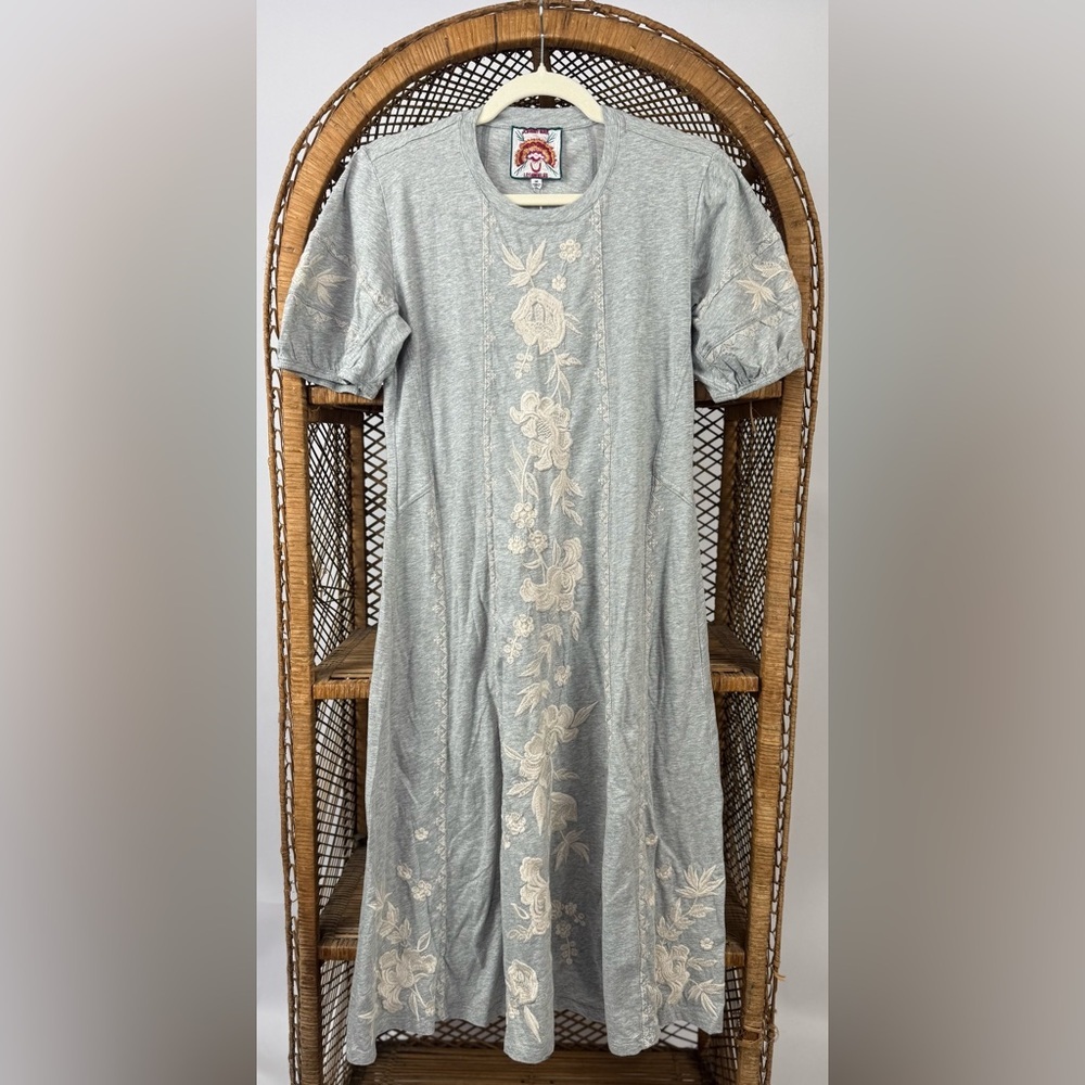 Johnny Was Gray Seamed Knit Midi Dress Embroidered Puff Sleeve M NWT - Picture 3 of 7